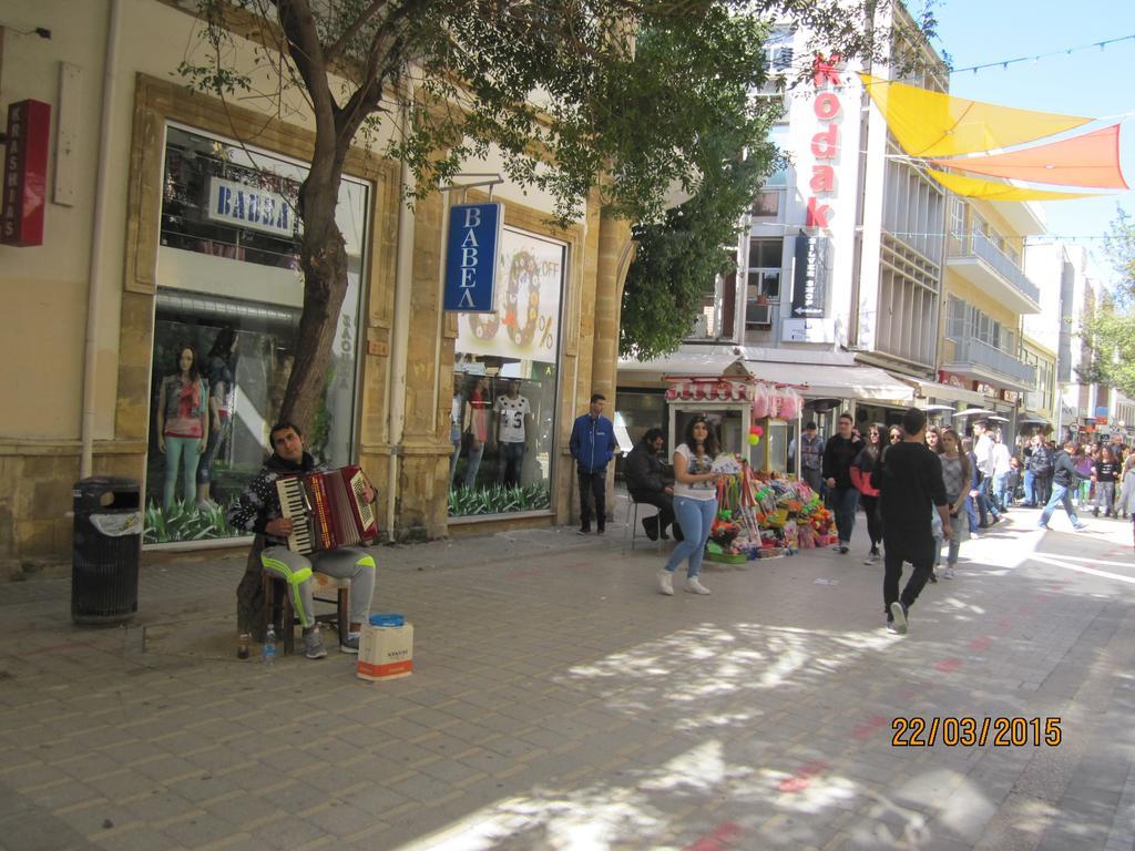 Ferienwohnung Downtown Living By 'Flats Nicosia' Zimmer foto