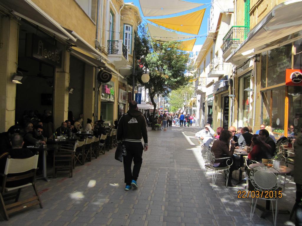 Ferienwohnung Downtown Living By 'Flats Nicosia' Zimmer foto